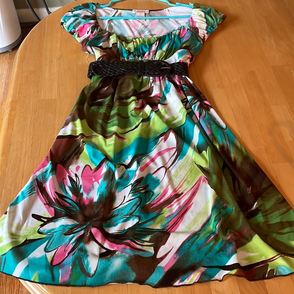 Candies junior size dress size small.  Gently used.